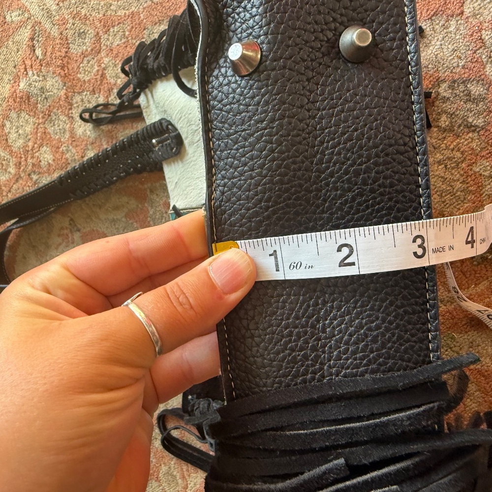 Trinity Ranch Cowhide Shoulder Bag With Fringe - Picture 14 of 15